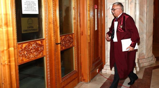 sesizarea usl privind comasarea alegerilor discutata miercuri de curtea constitutionala