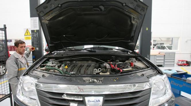 dacia ramane prima romanii prefera duster 4x4 vezi cate au cumparat anul trecut