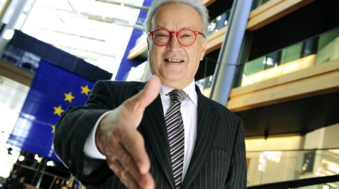 liderul socialistilor europeni hannes swoboda basescu este un lider autoritar ar trebui sa dialogheze cu protestatarii