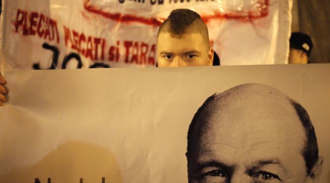 romanii au iesit in strada si la londra astazi urmeaza viena iar sambata strasbourg