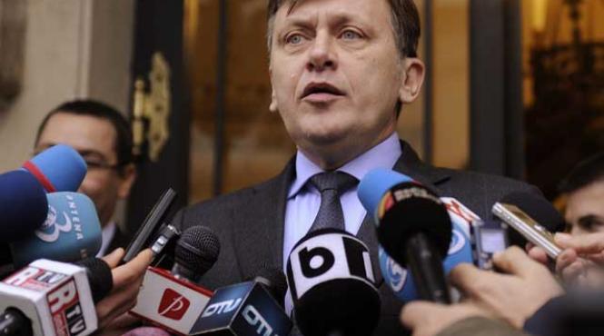 crin antonescu demisia parlamentarilor este o solutie pentru a se ajunge la anticipate