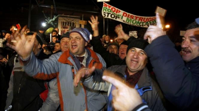 toma necredinciosul din piata universitatii nu crede in cifrele oficiale asa ca tine singur evidenta numarului protestatarilor video