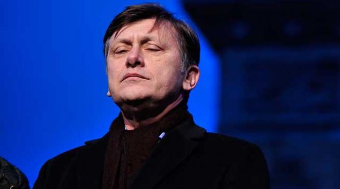 crin antonescu basescu a dovedit inca o data ca probabil va duce o nava la destinatie dar nava aceasta nu mai poate fi romania