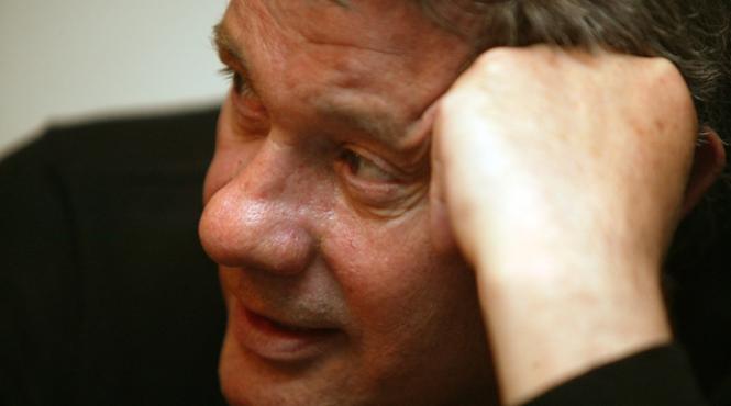 sicriul cu trupul neinsufletit al lui emil hossu va fi depus astazi la ora 13 30 in biserica mavrogheni