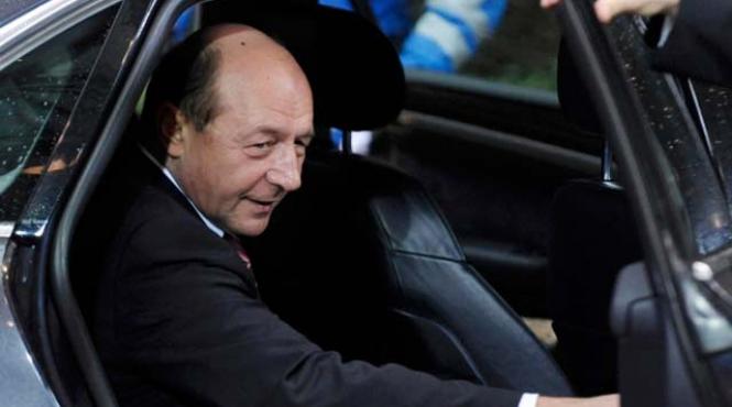 basescu trebuie sa adoptam noul tratat pana la finele lui 2013 poate mai repede