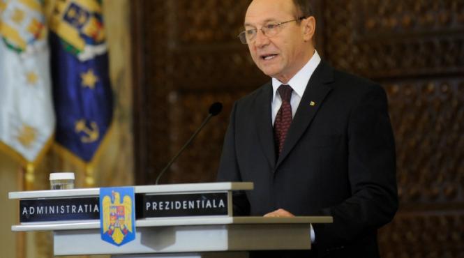 traian basescu acum doua luni de zile salariile bugetarilor nu vor creste pensiile nu vor fi indexate video