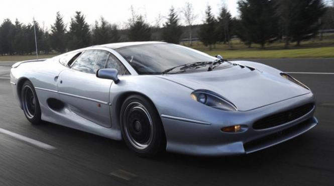 xj220 a implinit 20 de ani