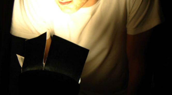 compania trilic prezinta one man show ul monoloagele vecinului la cool cat