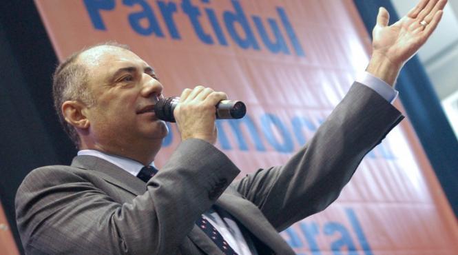 primarul craiovei si sase consilieri locali exclusi din pdl