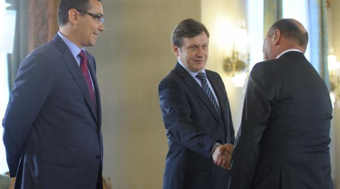 opozitia a cerut demisia presedintelui antonescu basescu ne a spus ca nu avem timp de anticipate