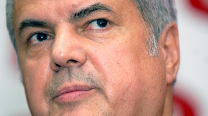 adrian nastase meciul dintre mine si basescu continua pana acesta va fi invins