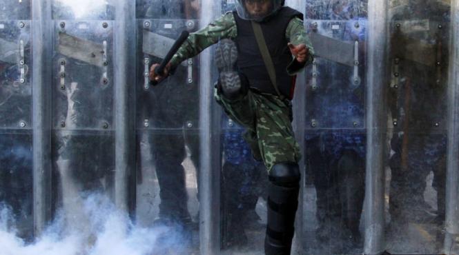 armele chimice interzise in razboaie ar putea fi folosite la dispersarea protestelor de strada neurologii britanici trag semnalul de alarma