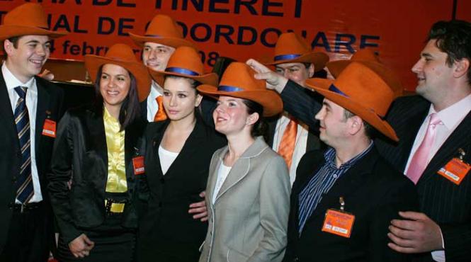 militia online a pdl prinsa in flagrant delict vezi cine umple netul cu basescu e un om bun si udrea e cel mai capabil ministru