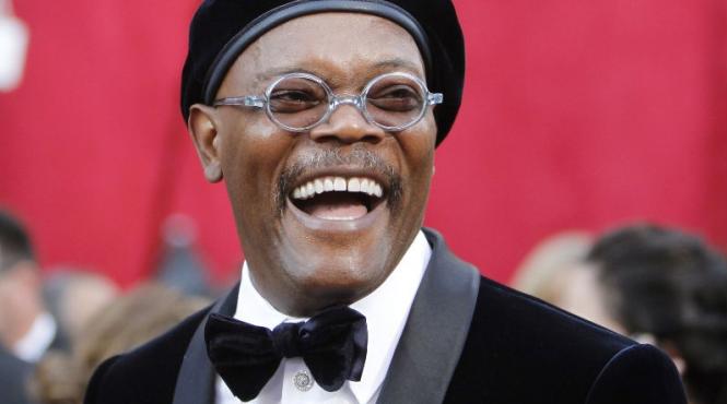 samuel l jackson l am votat pe obama pentru ca e negru nu mi a pasat ce rahaturi spunea in fond e politician
