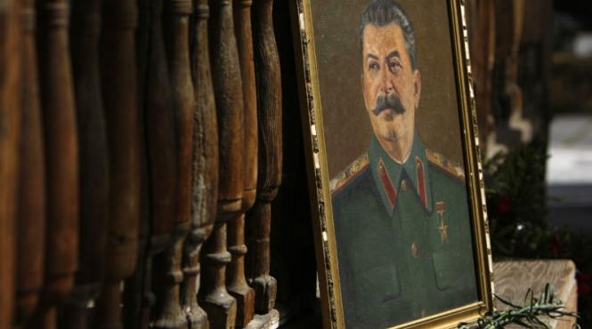 cum isi declarau dragostea napoleon stalin sau mussolini te sarut o data pe inima si o data mai jos mult mai jos