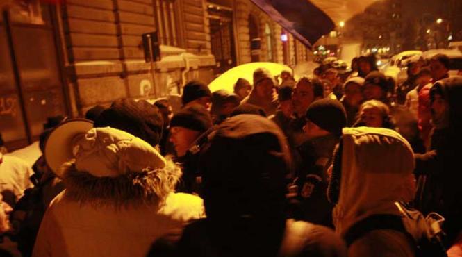 toata lumea stie ne conduce sie