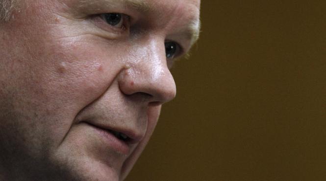 ambitiile nucleare ale iranului pot declansa un nou razboi rece crede ministrul britanic de externe