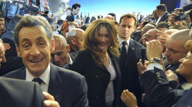 prima doamna in ajutorul lui sarkozy