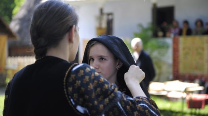 miri pentru o zi la muzeul satului bucovinean