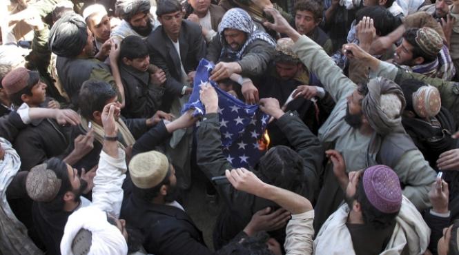 doi soldati americani ucisi de un soldat afgan in urma incidentului coranul incendiat