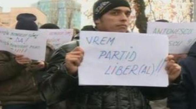 liberalii din prahova protest in fata sediului central din capitala vrem partid liber al