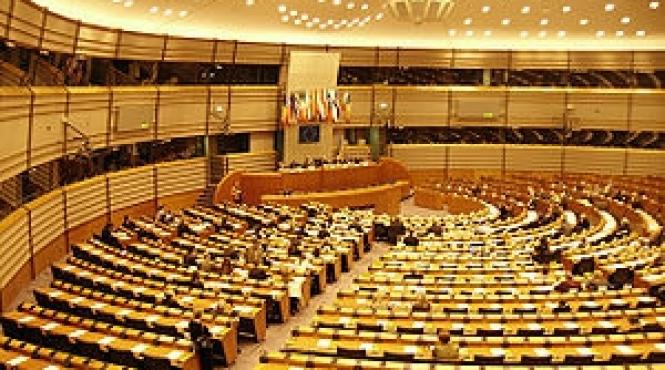 reducerea tarifelor de roaming votata in parlamentul european