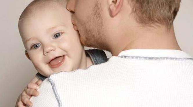 de astazi tatii sunt obligati sa si ia cel putin o luna de concediu de crestere a copilului