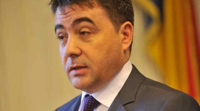 fuia ministrul modificarilor genetice legat de traficul de arme