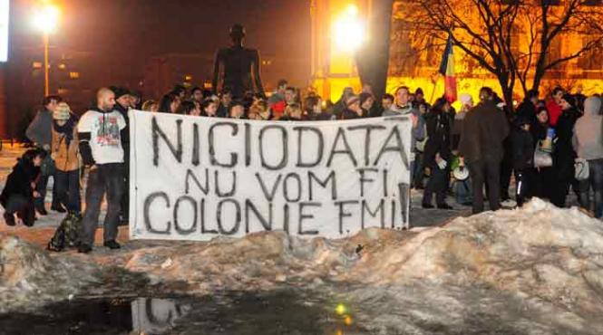 protestatarii cer demisia sefilor jandarmeriei