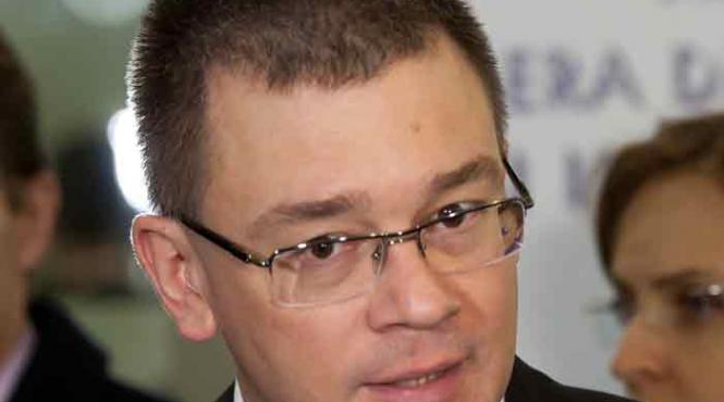 surse pdl ungureanu nu e vazut cu ochi buni in partid pedelistii ii pandesc prima greseala