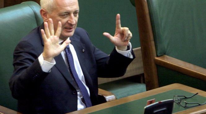 frunda situatia din senat este inacceptabila absentii trebuie sanctionati