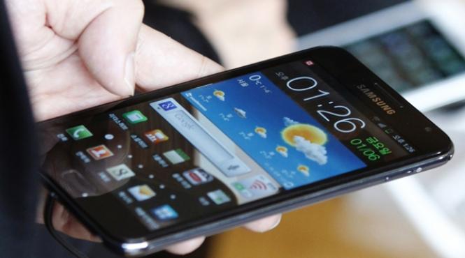 romanii au cheltuit 95 de milioane euro pe smartphone uri