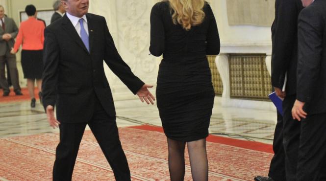 basescu isi anunta iesirea din politica
