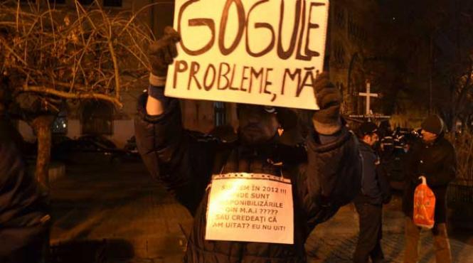 protestatarii de la universitate sunt nemultumiti de faptul ca ne conduce fmi prin sie si sri