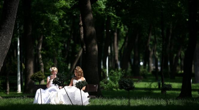 bucurestiul ar putea intra in guinness book si cu cea mai lunga trena de rochie de mireasa