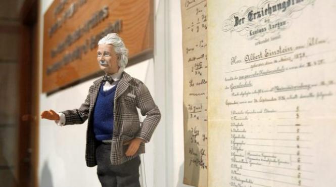 arhiva completa a lui albert einstein publicata online