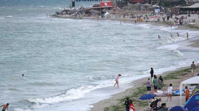 legea turismului va da puteri depline mdrt cei care construiesc pe plaja fara autorizatie nu mai risca pedeapsa cu inchisoarea