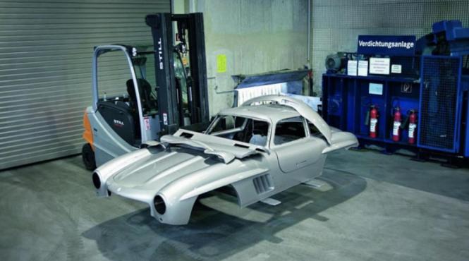 mercedes benz a distrus o replica a modelului 300 sl