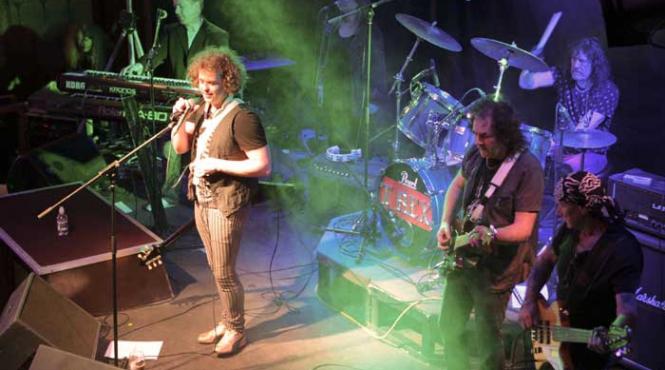 concertul t rex eveniment caritabil