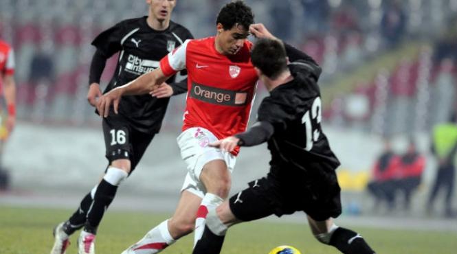 dinamo cere oficial arbitri straini pana la finalul sezonului