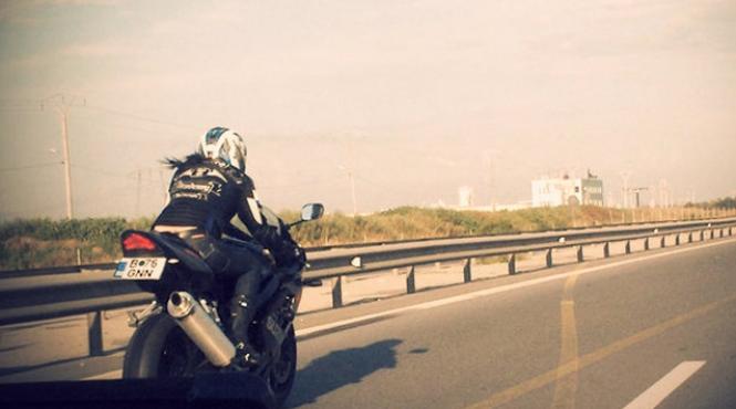 salutul motociclistilor din romania sa nu dam cu rip