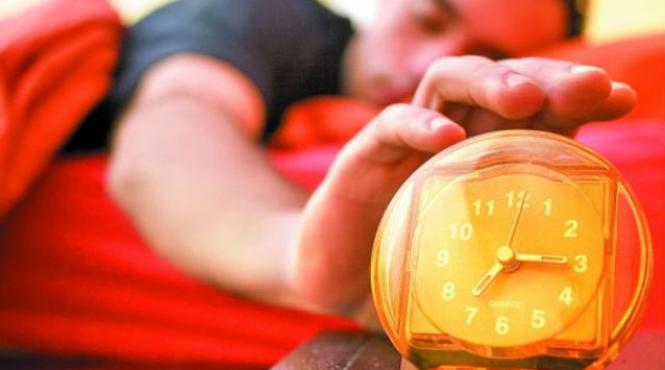 sambata noaptea vom dormi cu o ora mai putin pe 25 martie romania trece la ora oficiala de vara