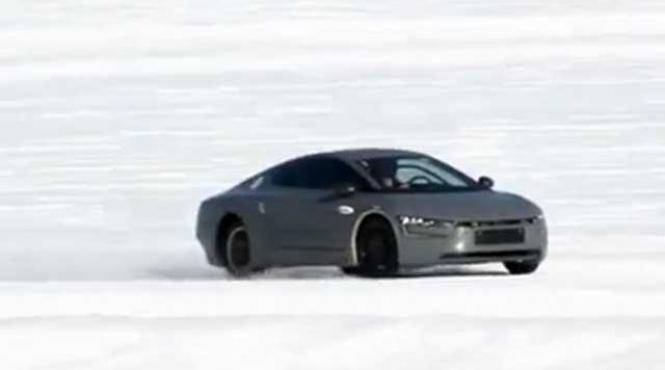 vw testeaza primul automobil care consuma un litru de combustibil la suta de km video