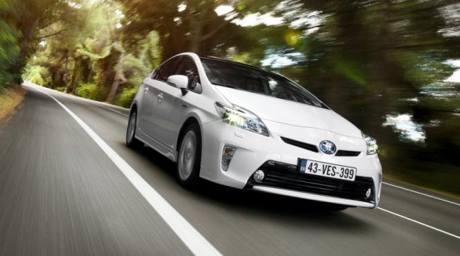 prius cu facelift a ajuns in romania