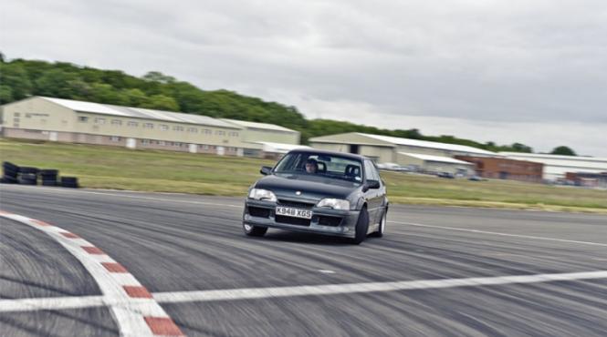 legende pe ro i hammond conduce lotus carlton