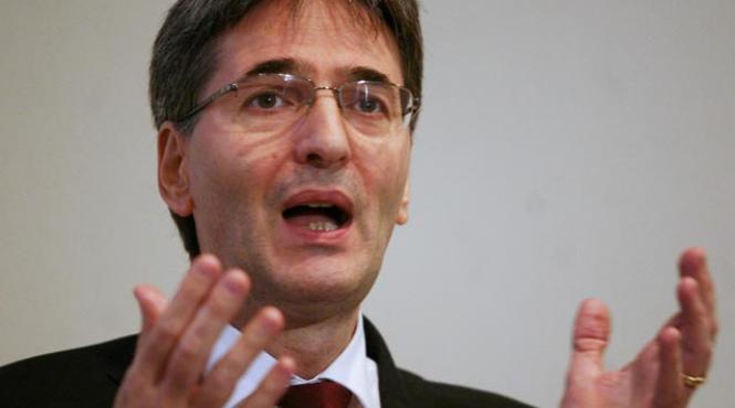 cum ne taiem singuri fondurile europene doua decizii ale guvernului saracesc romania cu 4 2 miliarde de euro