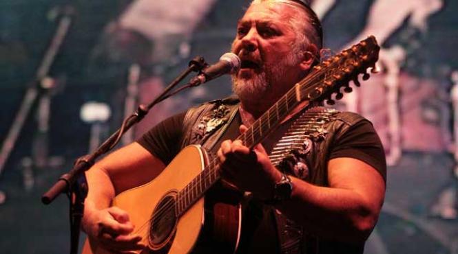 phoenix 50 de ani formatia s a nascut in 1962 la scoala medie nr 2 din timisoara si s a numit initial sfintii