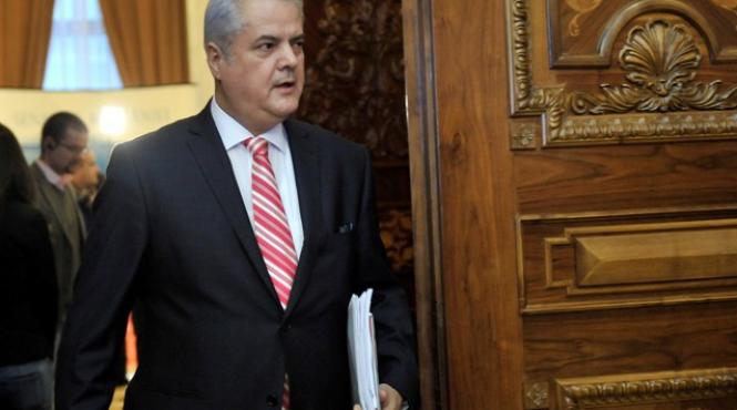 adrian nastase condamnat la trei ani de inchisoare cu suspendare pentru santaj e un lucru pozitiv ca a disparut acuzatia de mita