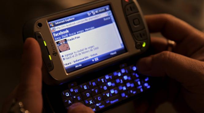 aplicatia prin care iti declari dusmanii si antipatiile pe facebook