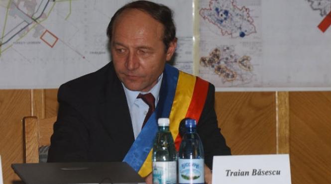 basescu vrea iar la primarie
